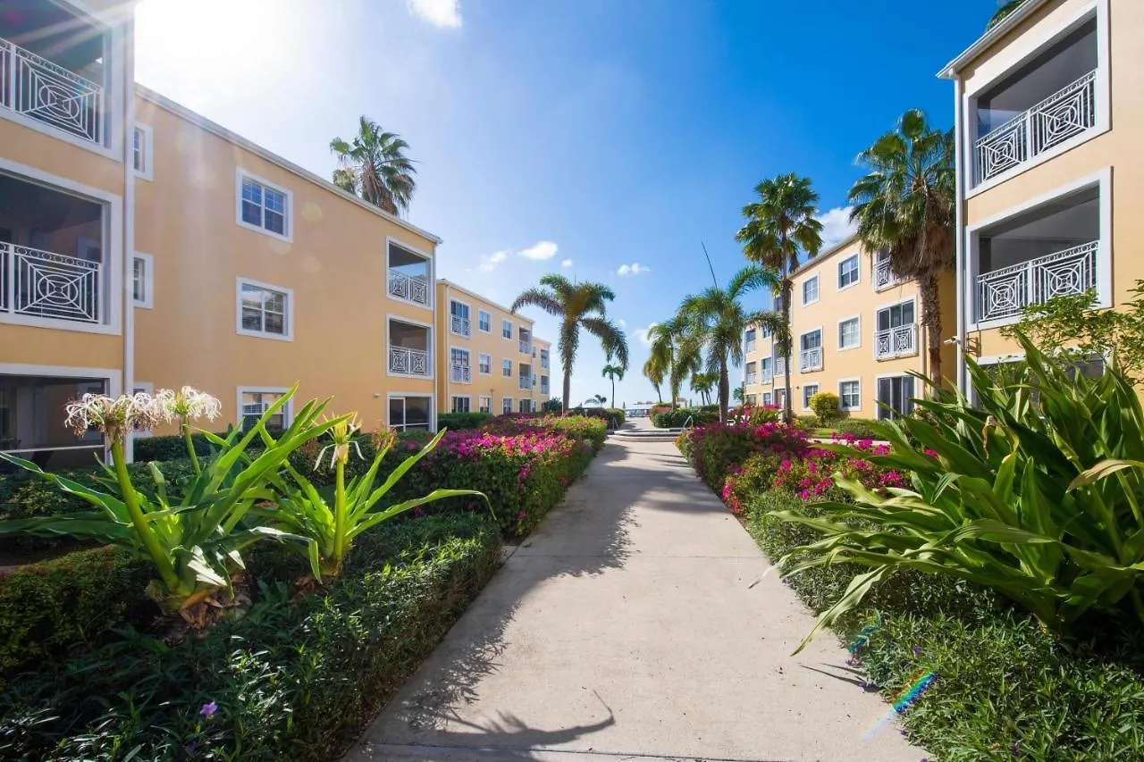 Сasa de vacaciones Regal Beach Club #322 George Town