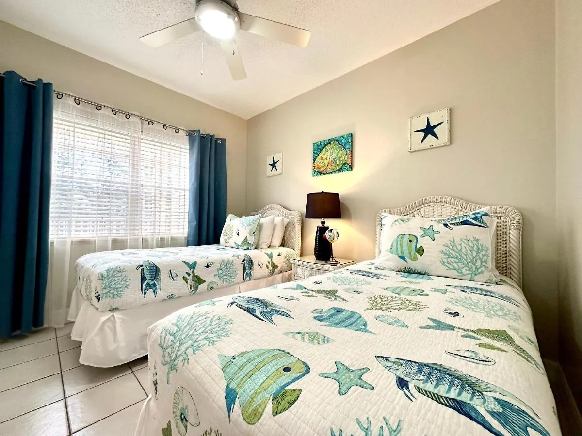 Сasa de vacaciones Regal Beach Club #322 George Town